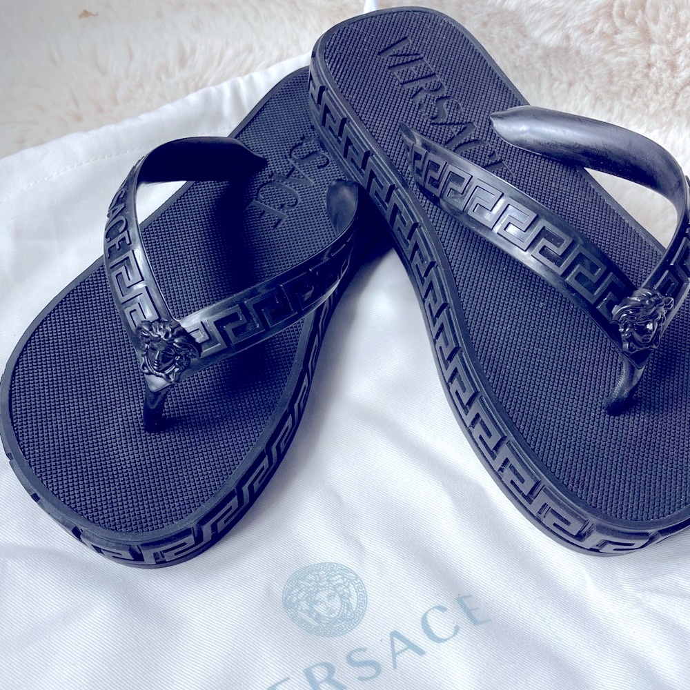 Versace black flip flops summer US5 - Picture 3 of 7